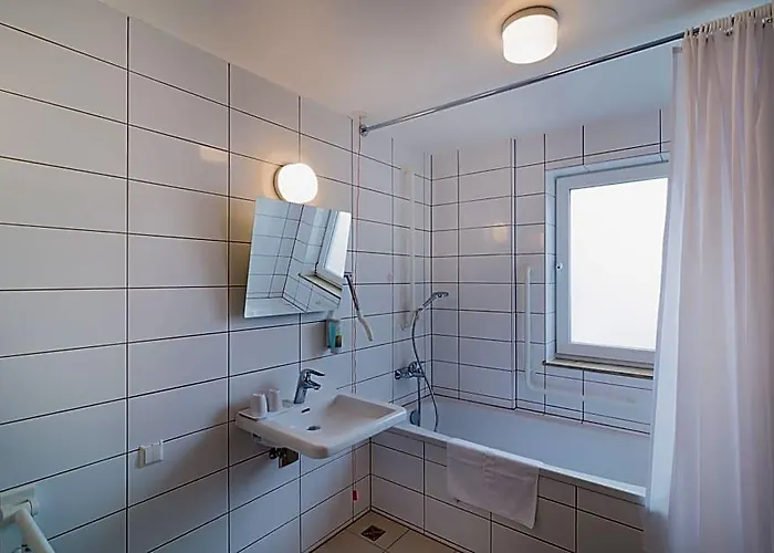Toyoko Hauptbahnhof Hotel 3*
