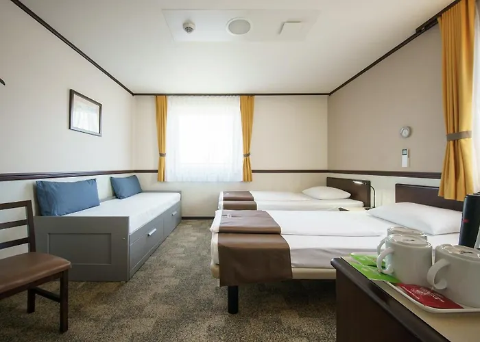 Toyoko Hauptbahnhof Hotel 3*